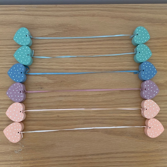 Set of 6 Vintage Country Wooden Hearts on Ribbons - Picture 2 of 10